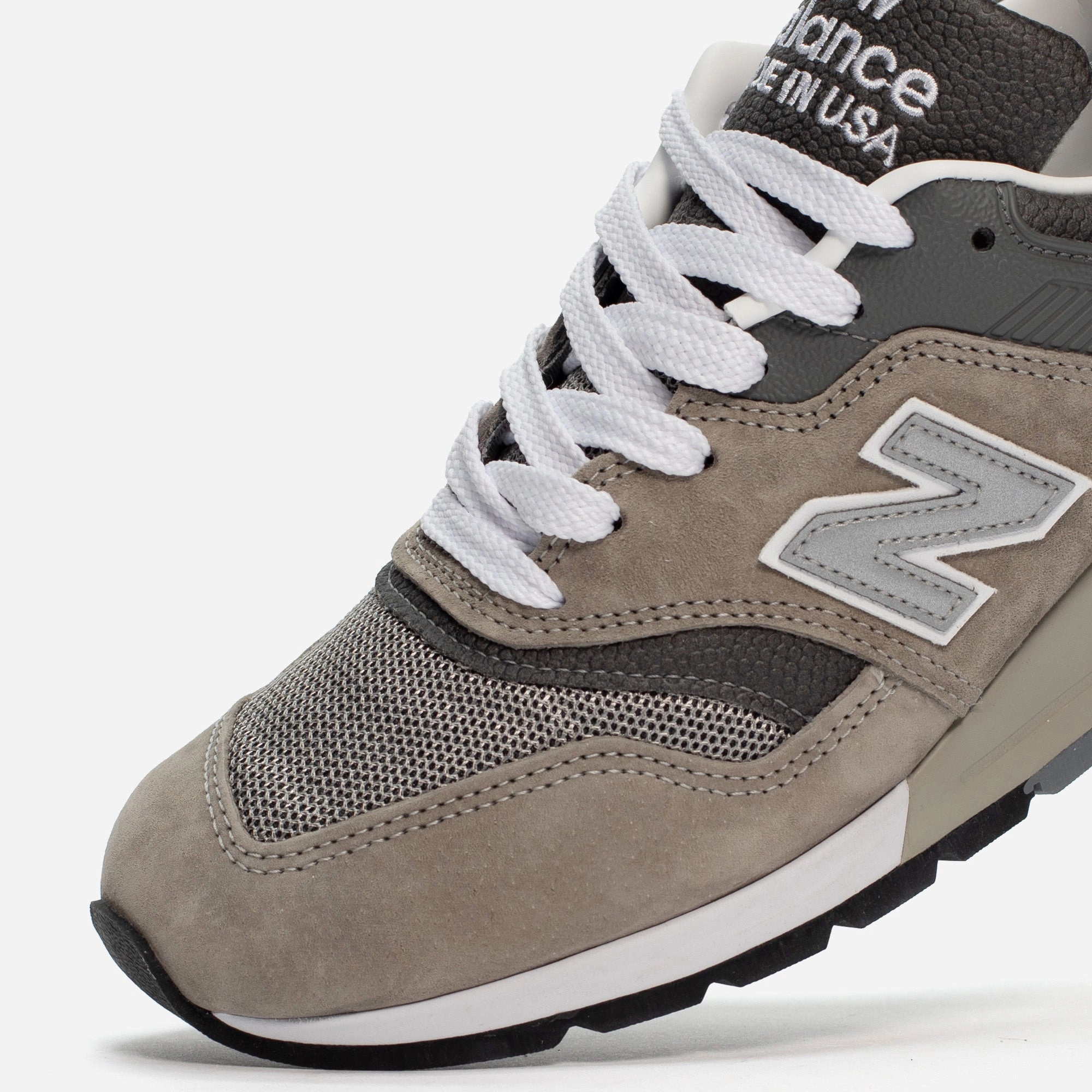 997 Nike Max 1 sneakers