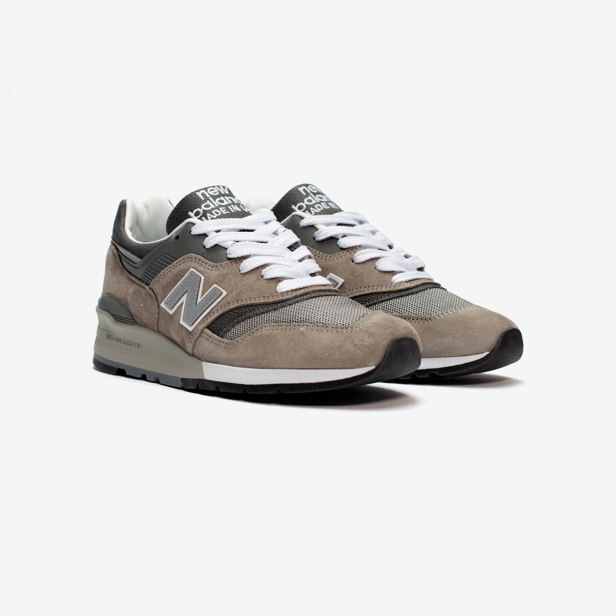 997 Nike Max 1 sneakers