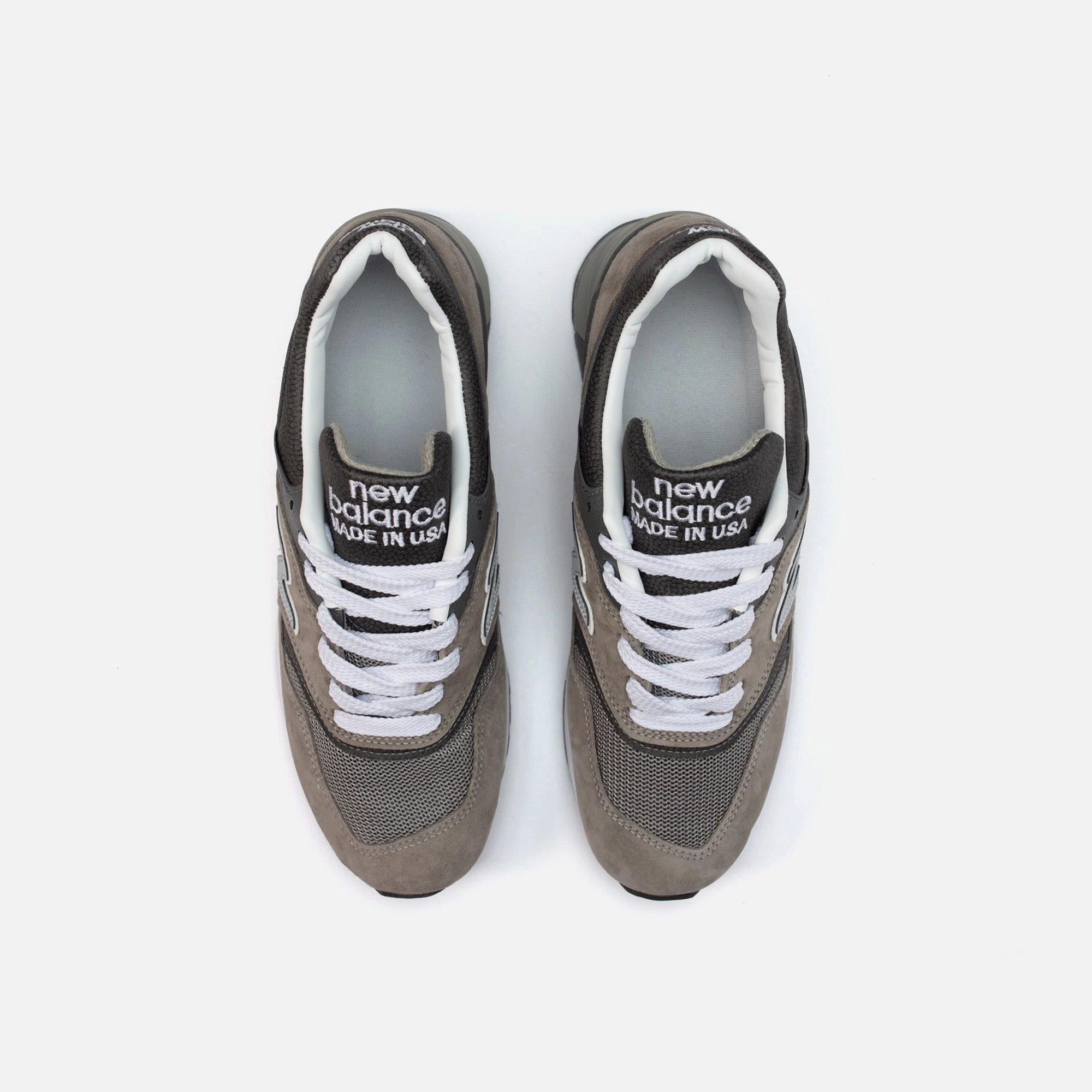 997 Nike Max 1 sneakers