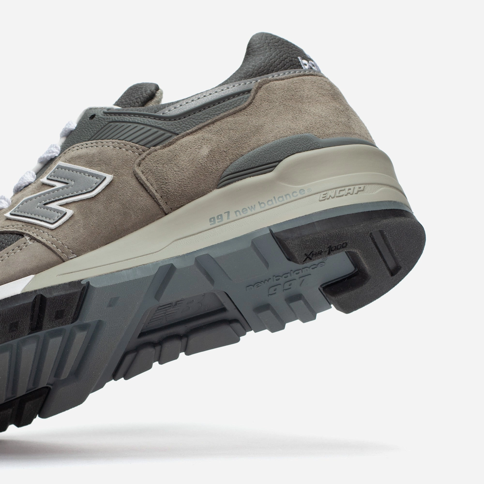 997 Nike Max 1 sneakers