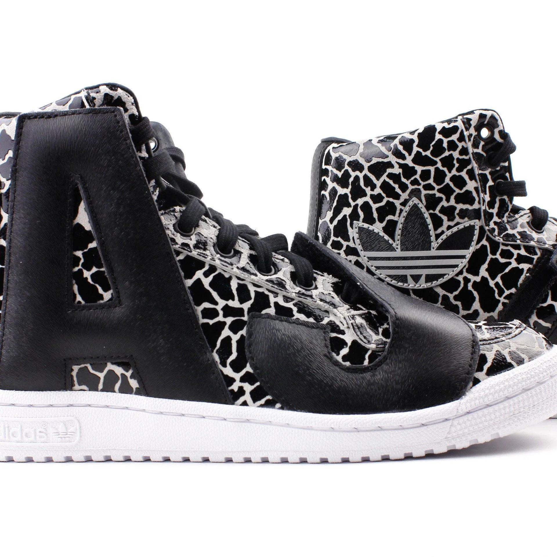ADIDAS ORIGINALS JEREMY SCOTT JS LETTERS GIRAFFE B26035 Adidas Classic Running Shoes for Style