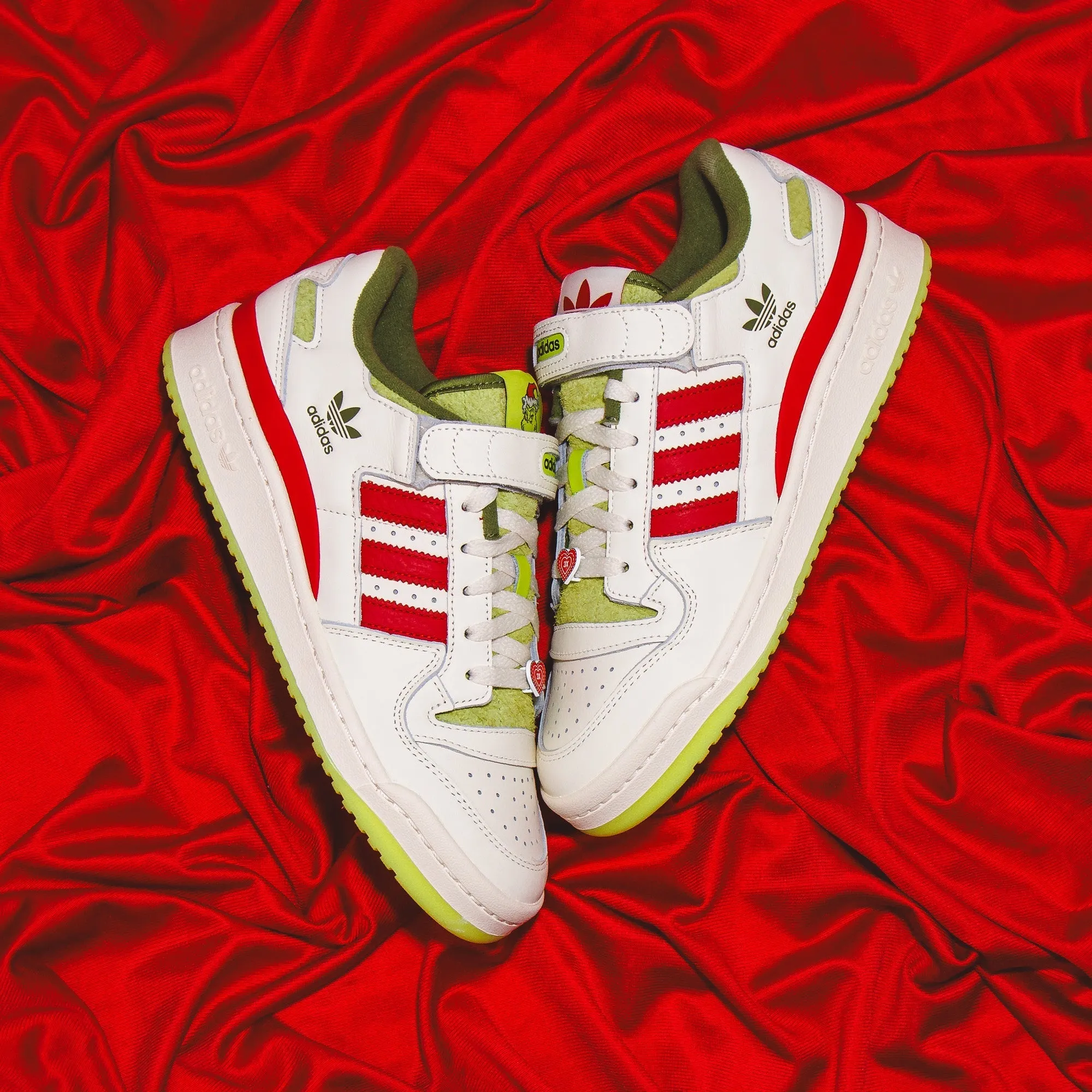 Adidas Originals Junior Forum Low x The Grinch Cream Youth ID9175 Adidas Classic Running Shoes for Style