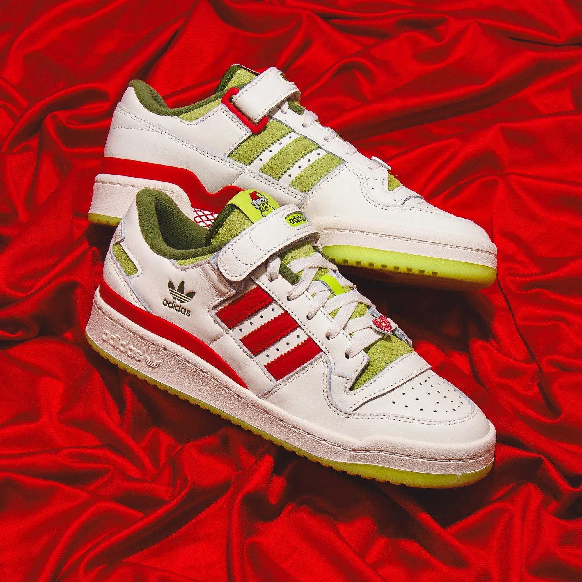 Adidas Originals Junior Forum Low x The Grinch Cream Youth ID9175 Adidas Classic Running Shoes for Style