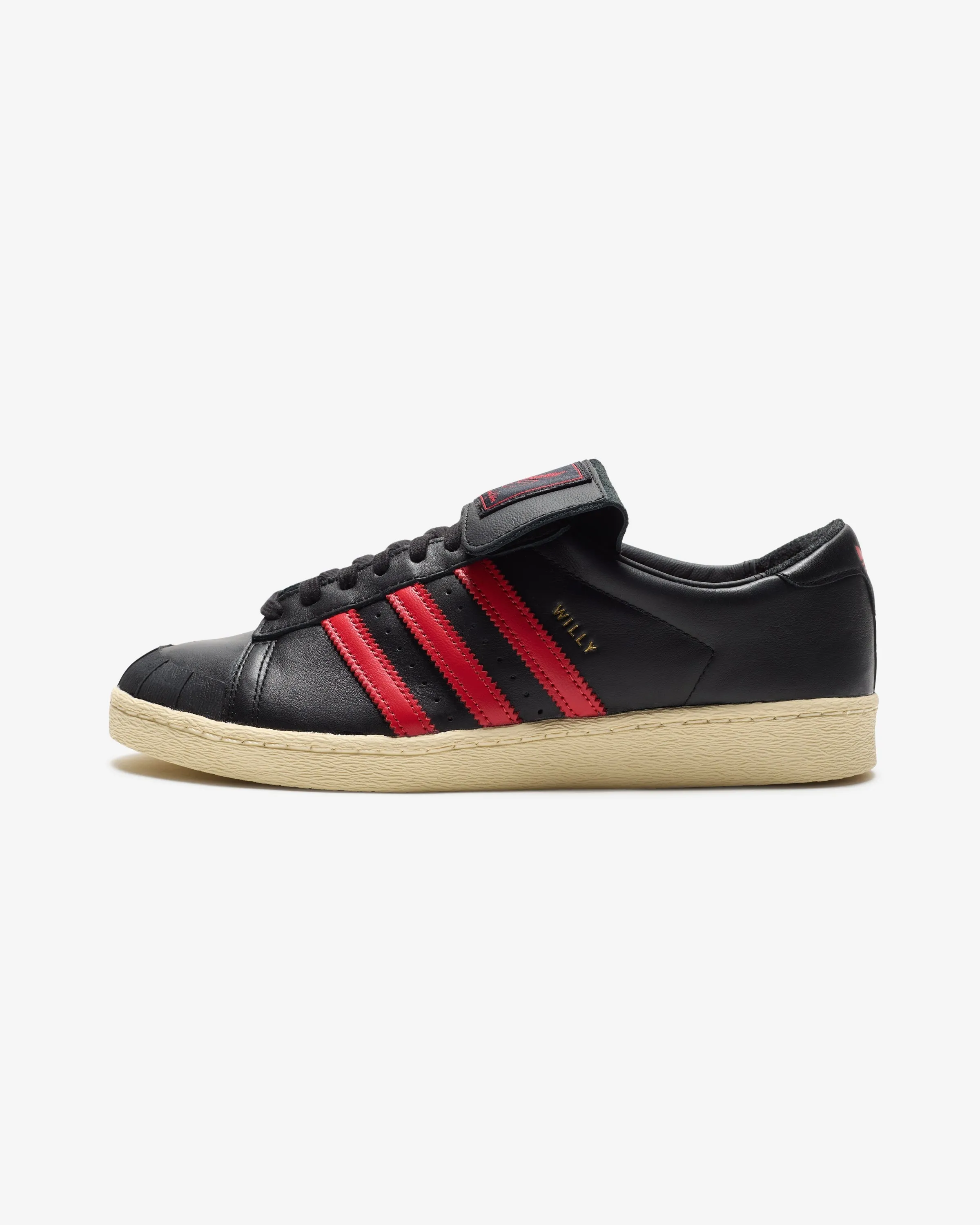 ADIDAS X WILLY CHAVARRIA JABBAR LOW - CBLACK/ RED Classic sport-style footwear