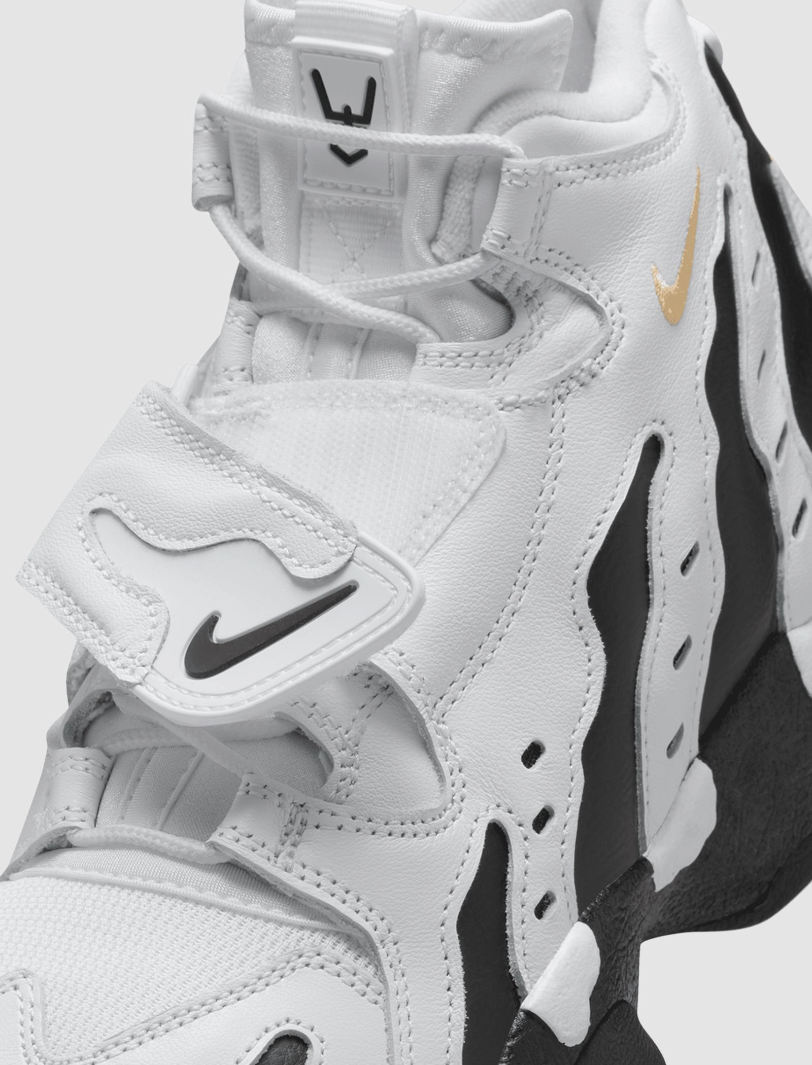 AIR DT MAX '96 "WHITE/ BLACK/ VEGAS GOLD" Nike sports sneakers