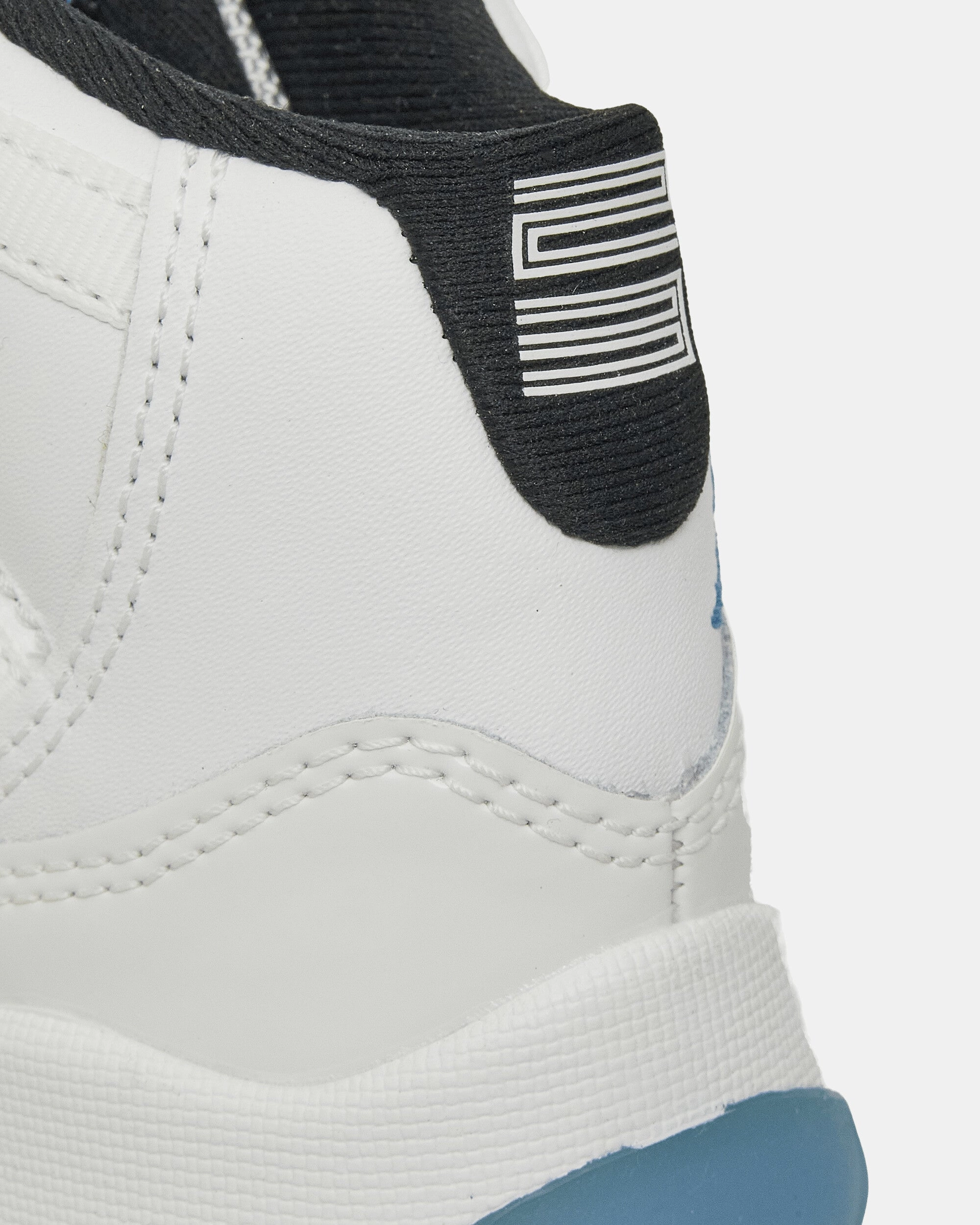 Air Jordan 11 (PS) Sneakers Legend Blue Stable Running
