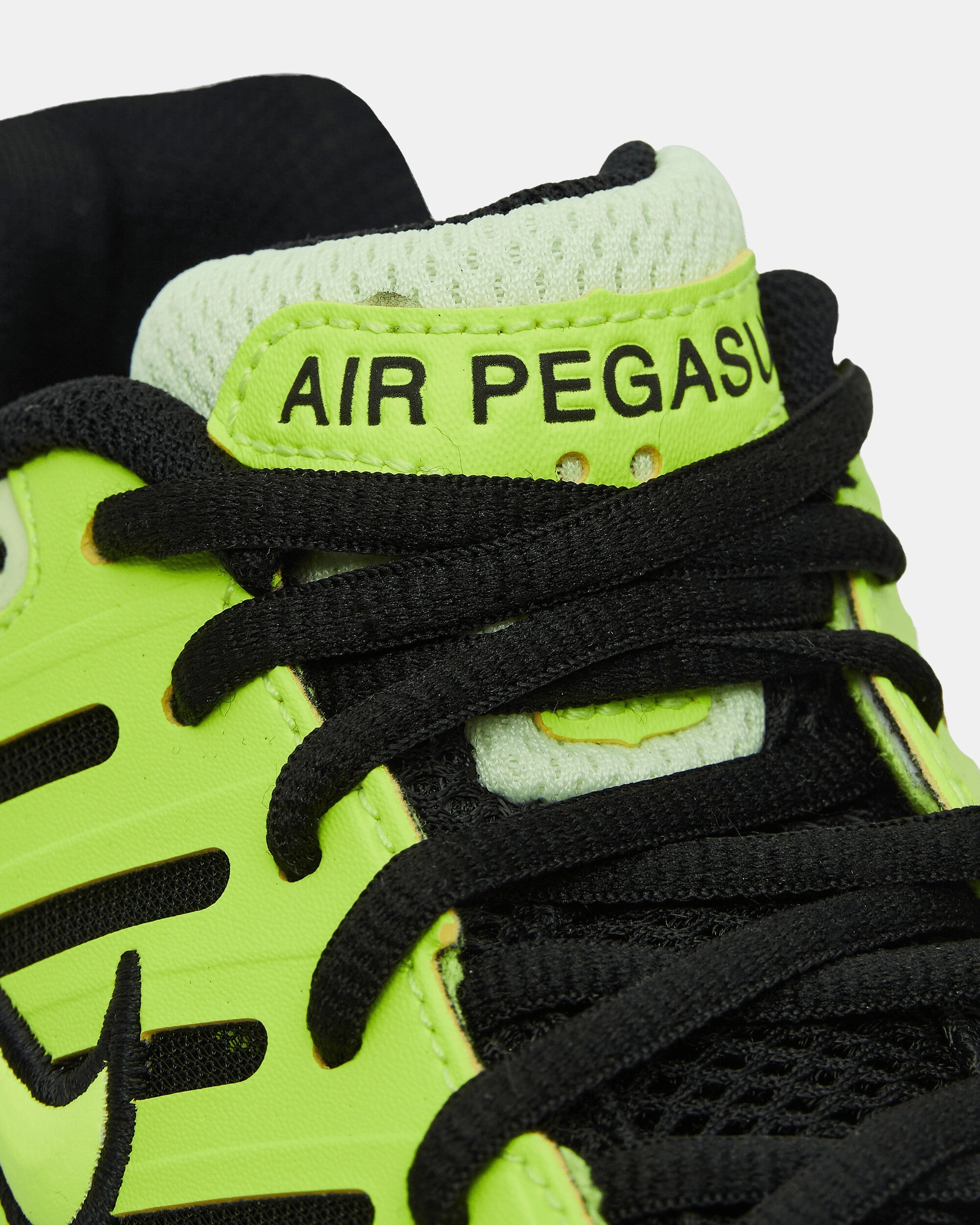 Air Pegasus 2005 Sneakers Volt / Black Flexible Shoes