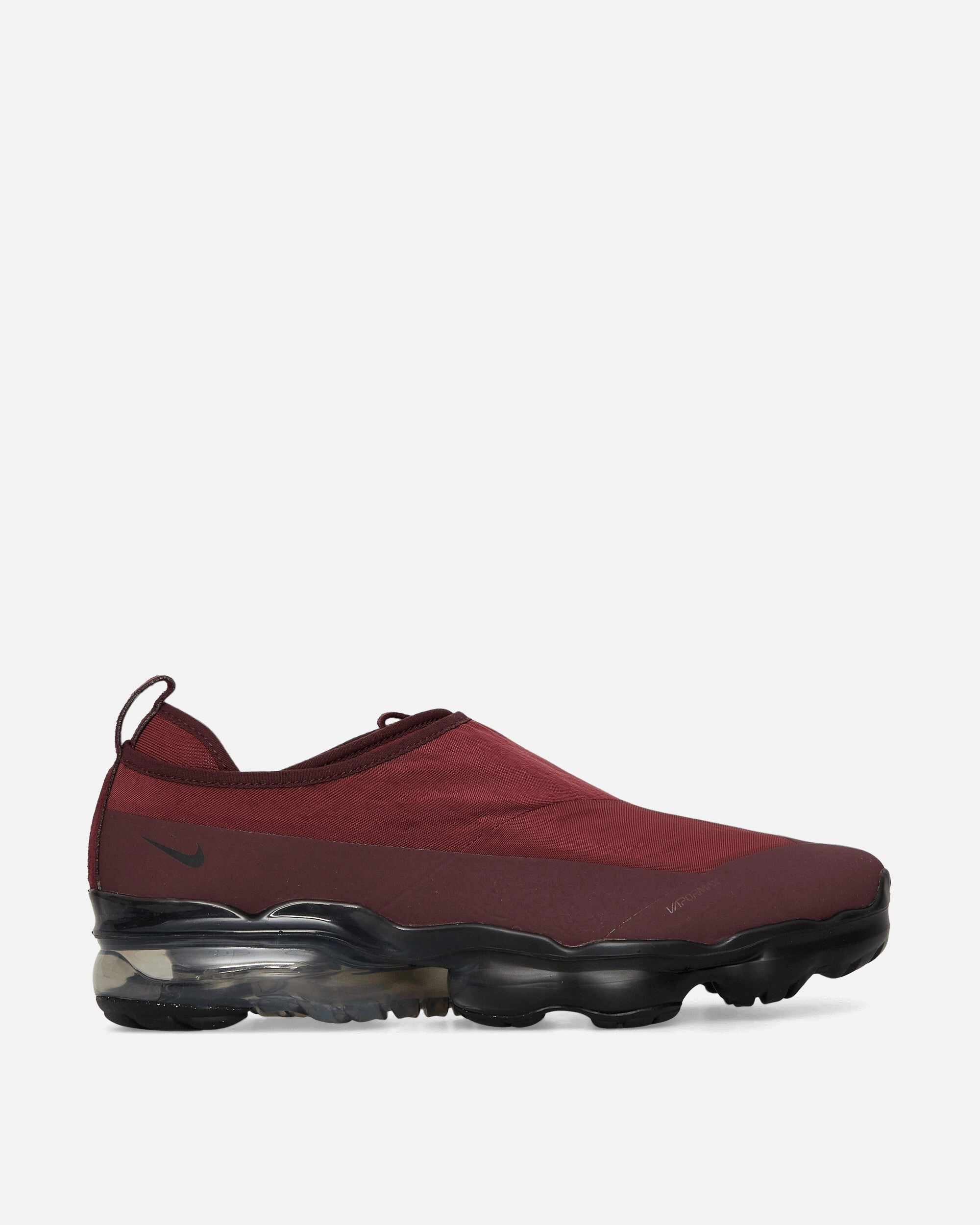 Air VaporMax Moc Roam Sneakers Dark Team Red Nike breathable sports sneakers for comfort