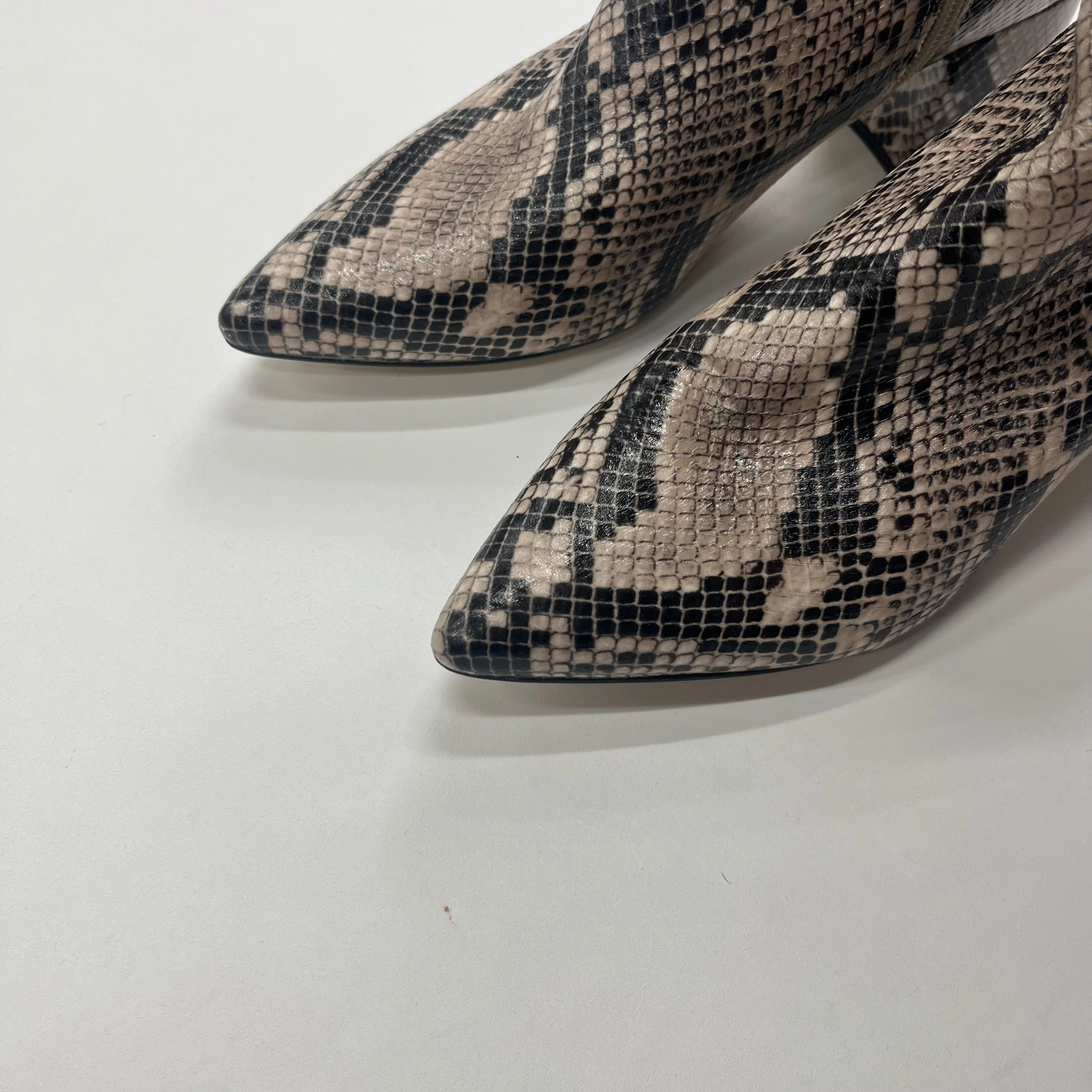Animal Print Boots Ankle Heels Marc Fisher, Size 8.5 Fashion Heels