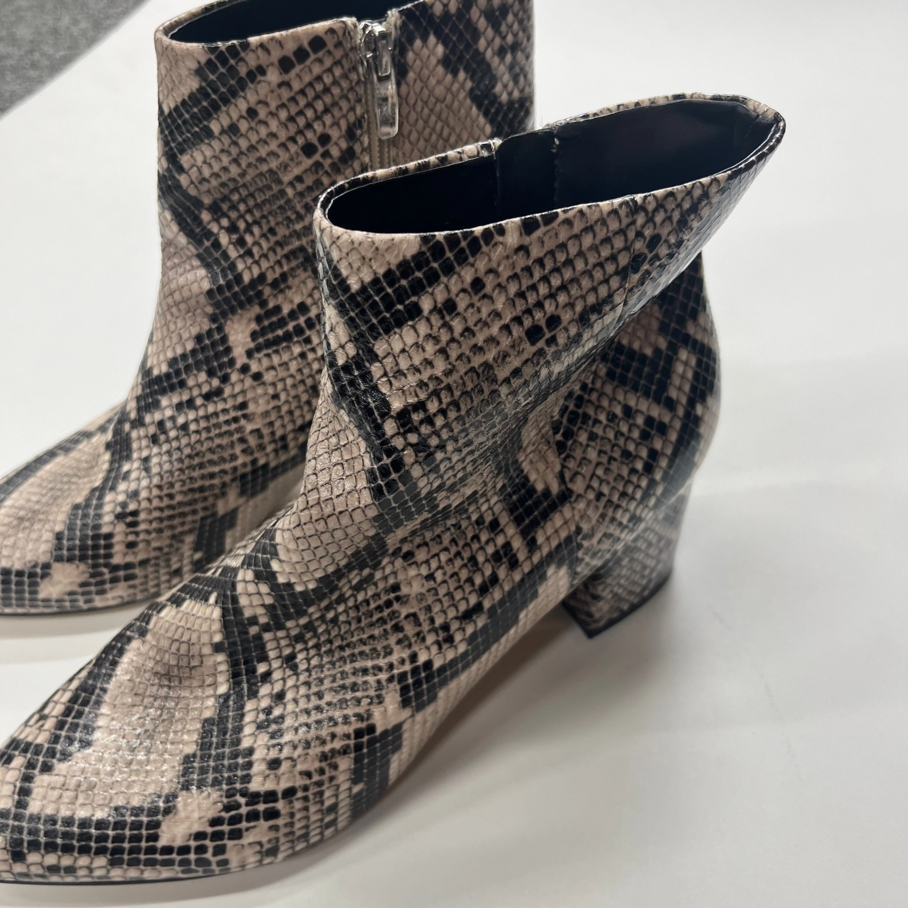 Animal Print Boots Ankle Heels Marc Fisher, Size 8.5 Fashion Heels