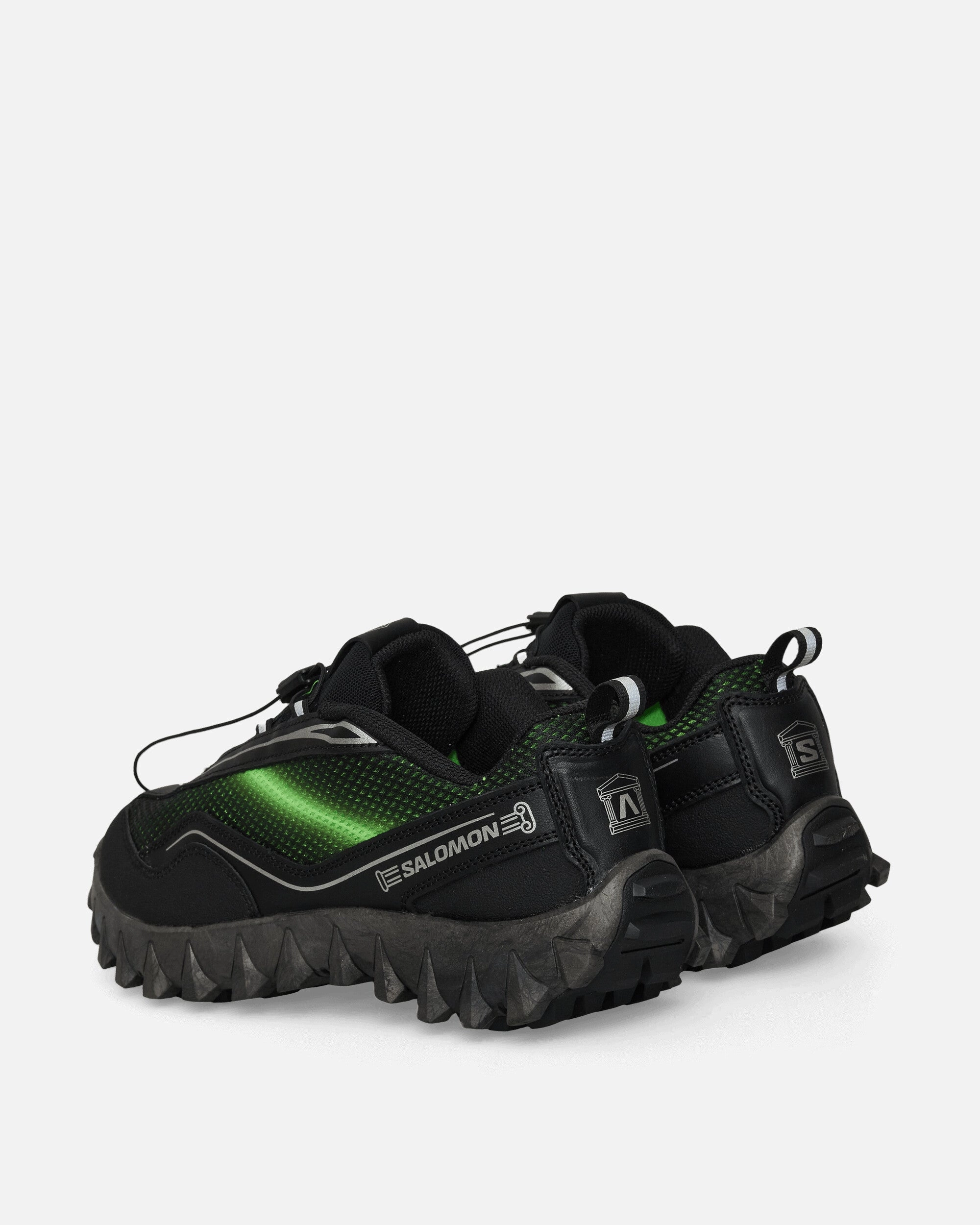 Aries SnowclogSneakers Black / Green Gecko Mountain Trail Runners