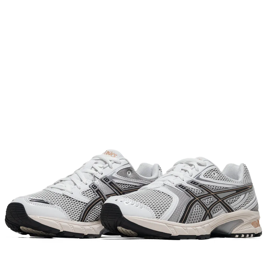 Asics Gel-DS Trainer 14 - White/Honey Beige Asics classic sport shoe designs
