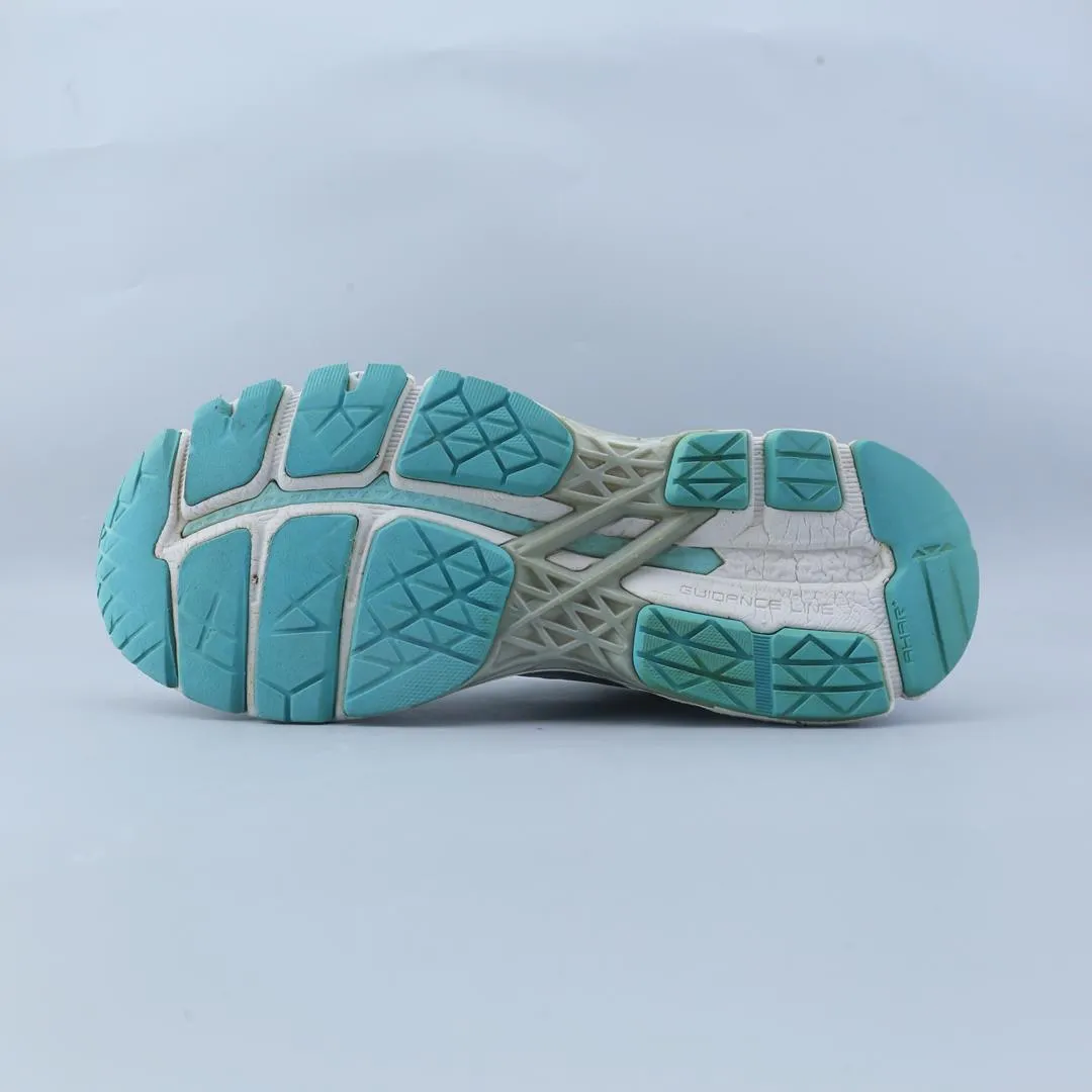 ASICS GEL KAYANO 22 performance running shoe photos