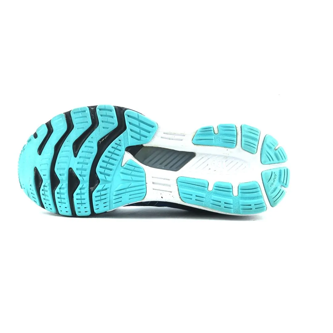 ASICS GEL KAYANO 28 performance running shoe photos