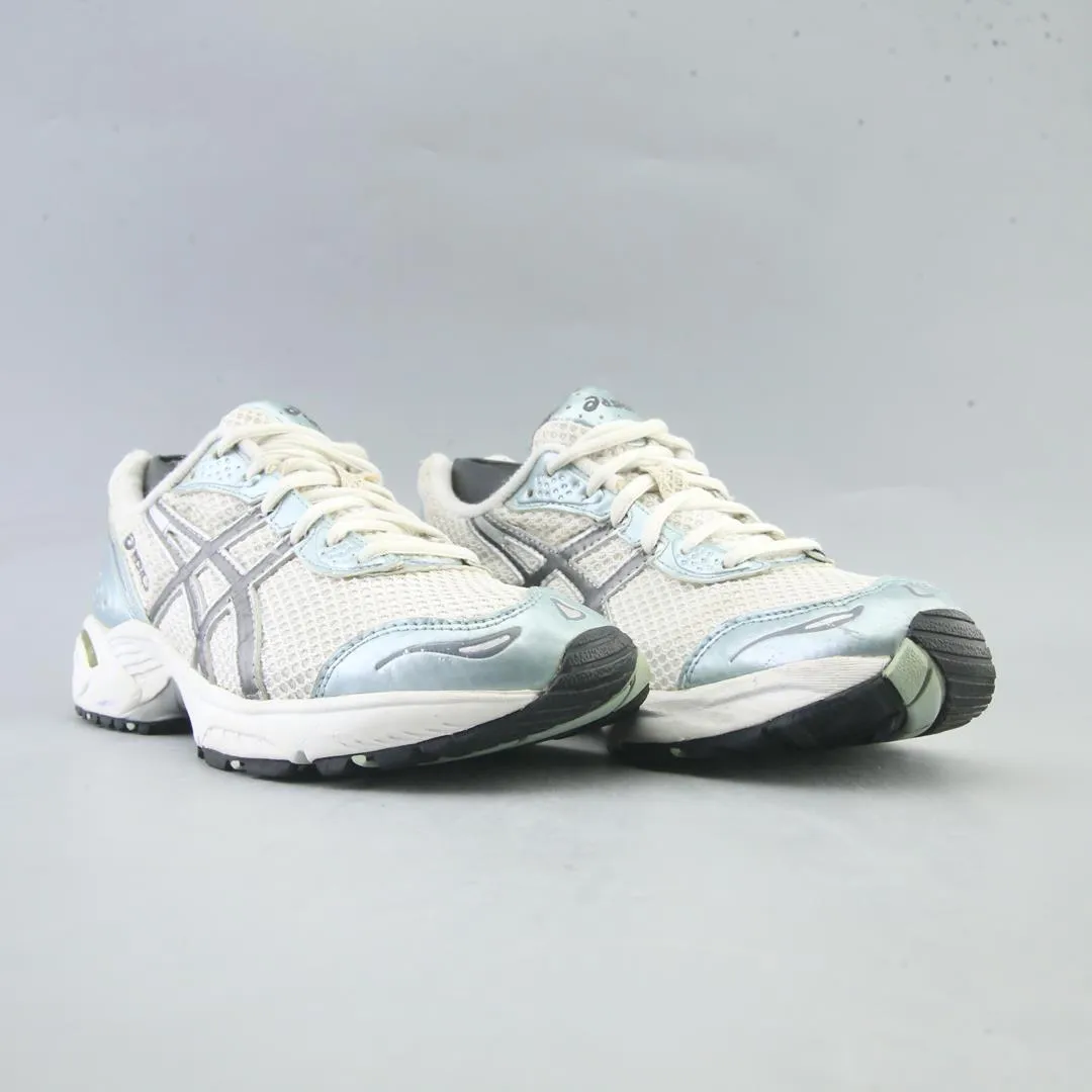 ASICS  GEL OBERON trainer shoe design snapshots