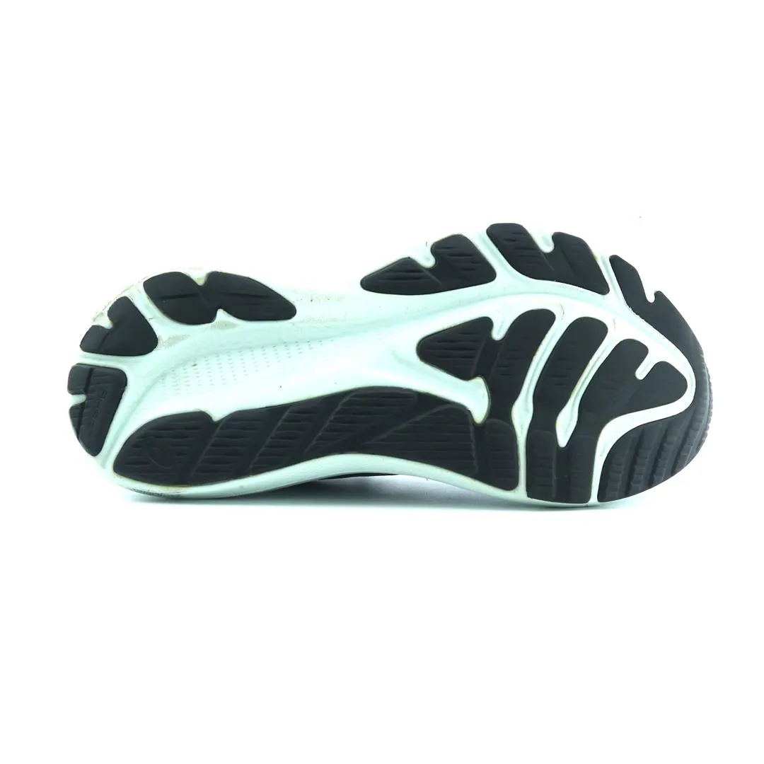ASICS GT 2000 12 performance running shoe photos