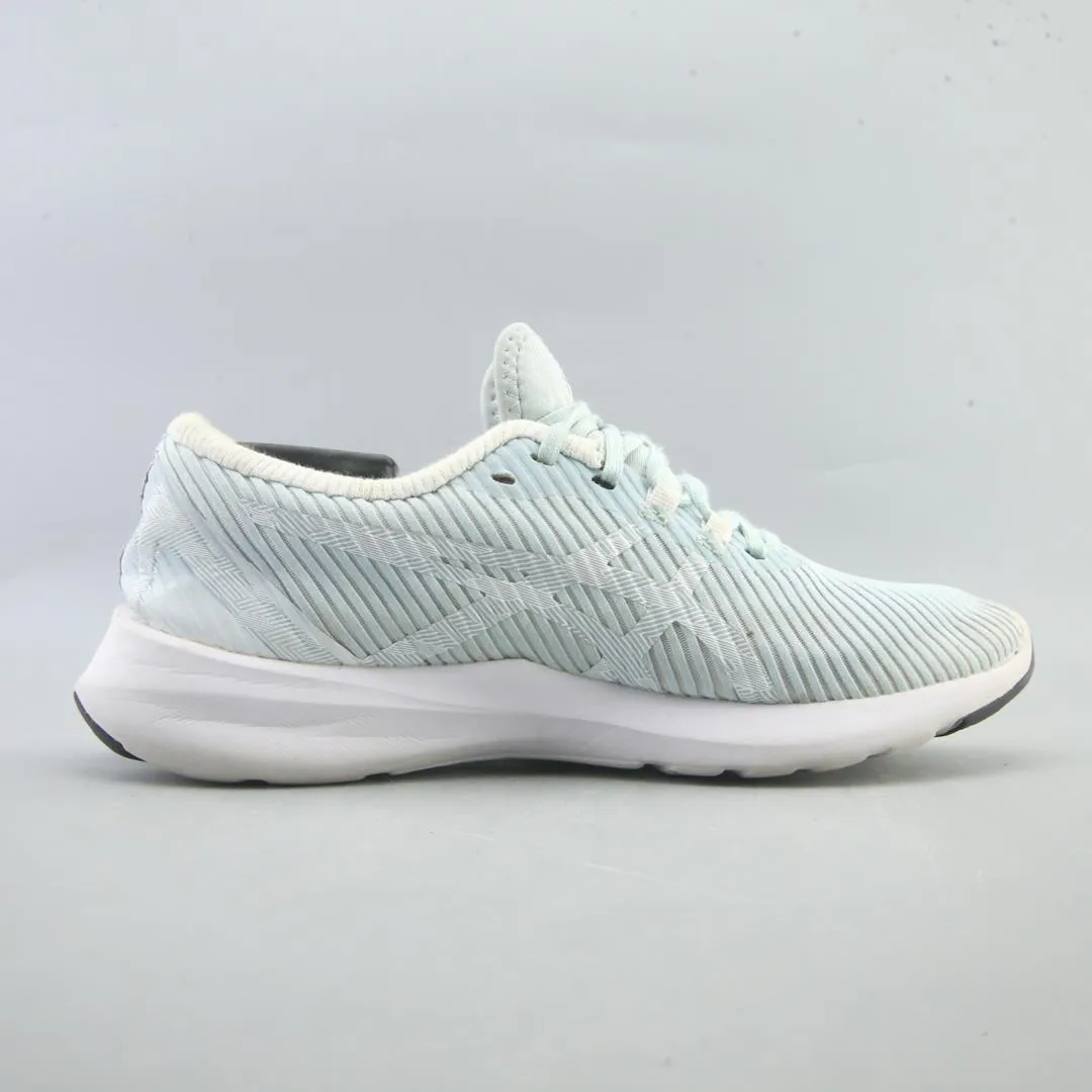 ASICS VERSABLAST sporty Asics footwear images