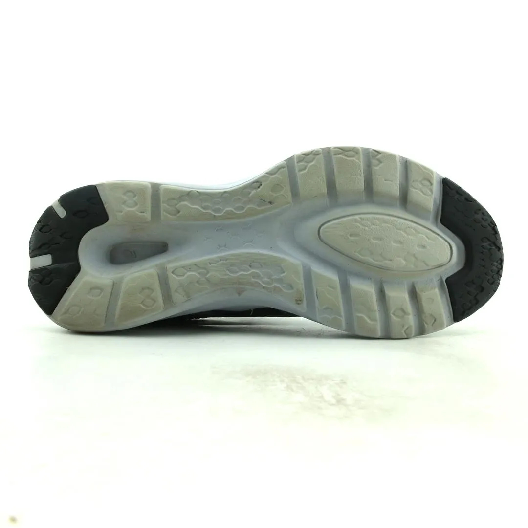ASICS VERSABLAST sporty Asics footwear images