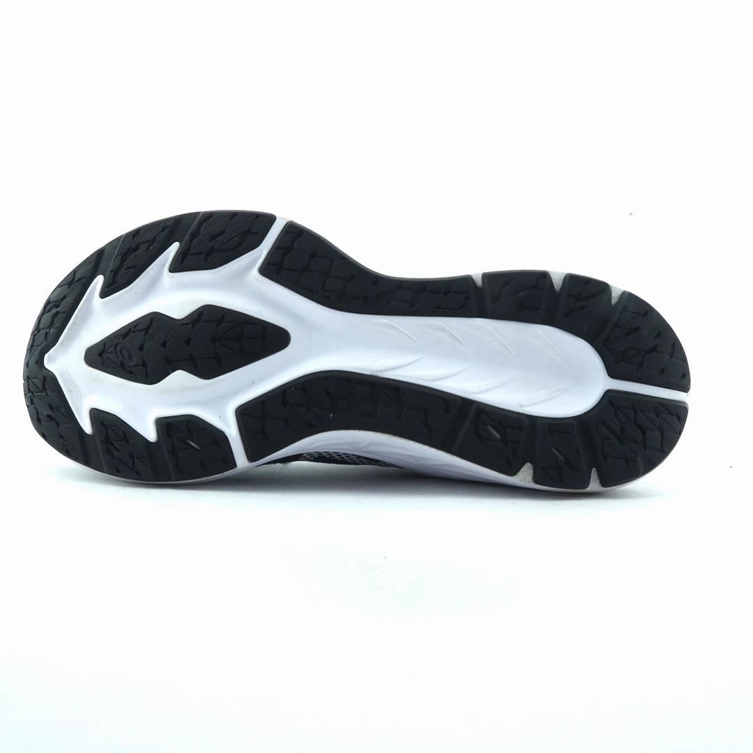 ASICS  DYNABLAST 2 lightweight athletic shoe visuals