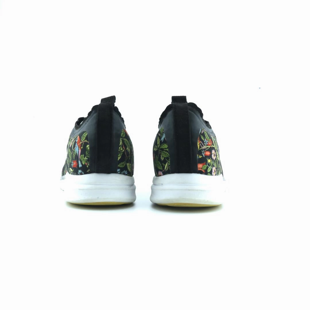 ASICS FIT YUI SE trainer shoe design snapshots