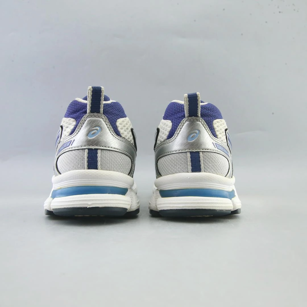 ASICS GEL-260TR lightweight athletic shoe visuals
