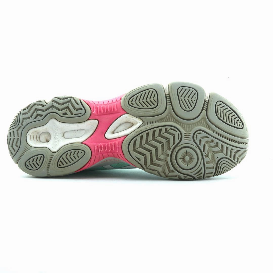 ASICS GEL-540 TR lightweight athletic shoe visuals