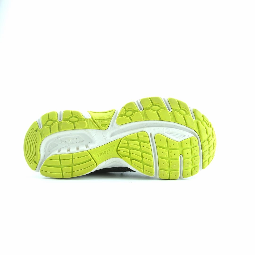 ASICS GEL CONTEND 4 trainer shoe design snapshots