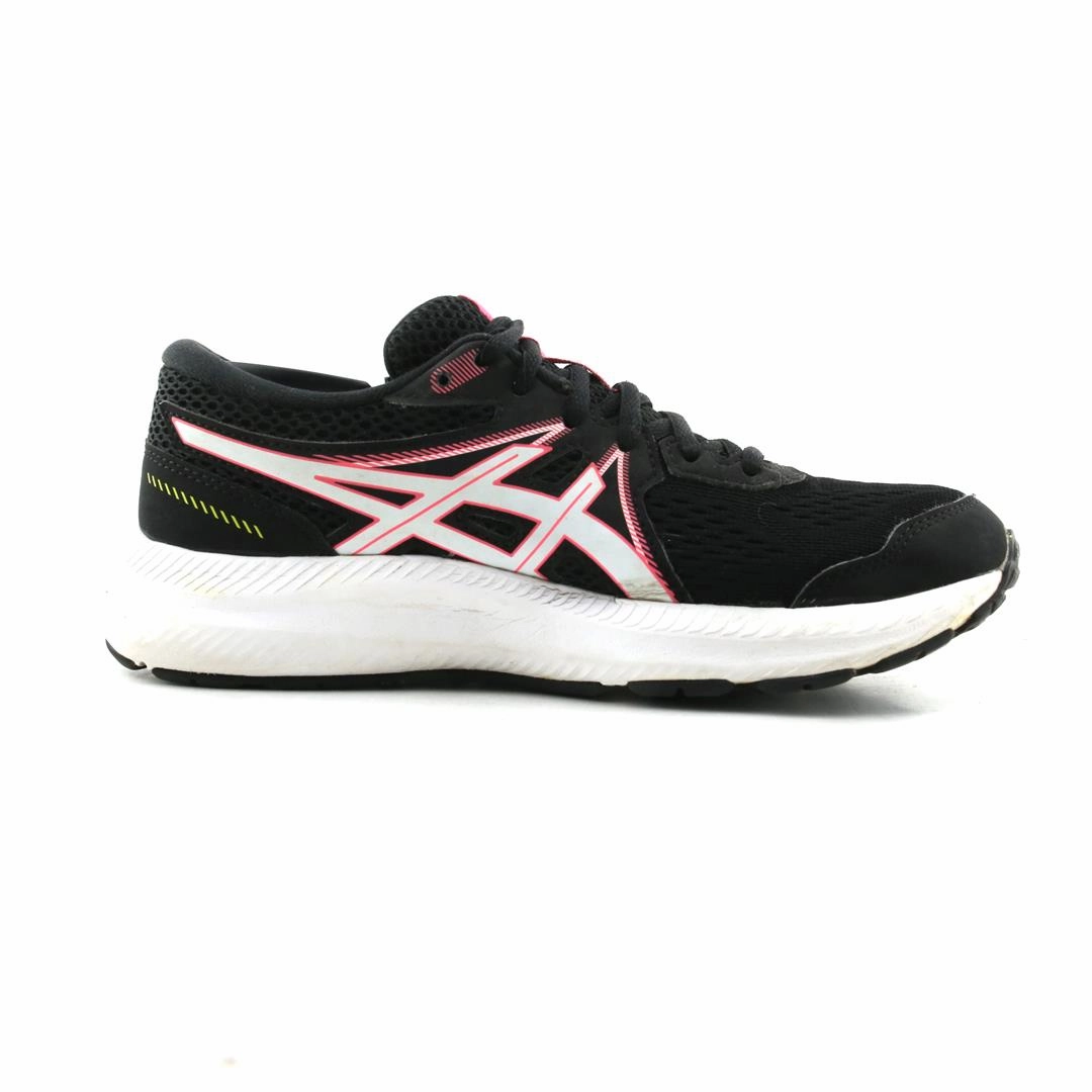 ASICS GEL CONTEND 7 lightweight athletic shoe visuals