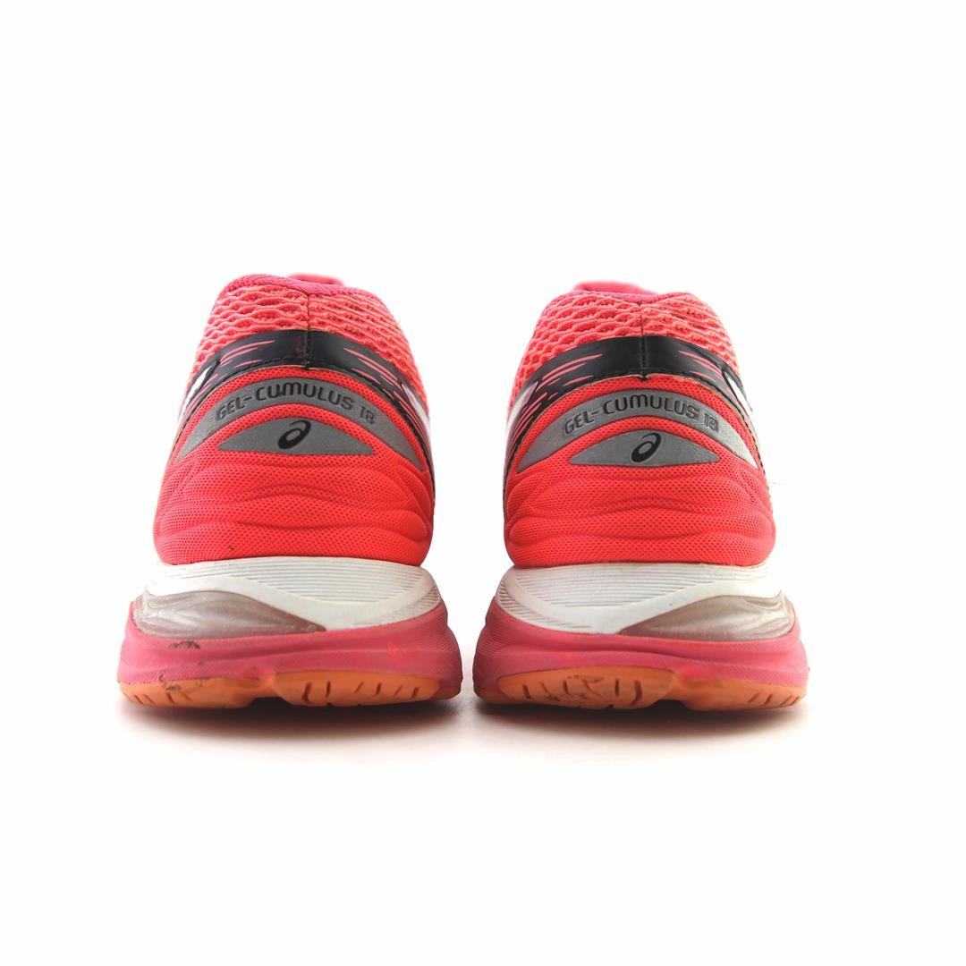 ASICS GEL-CUMULUS 18 sporty Asics footwear images