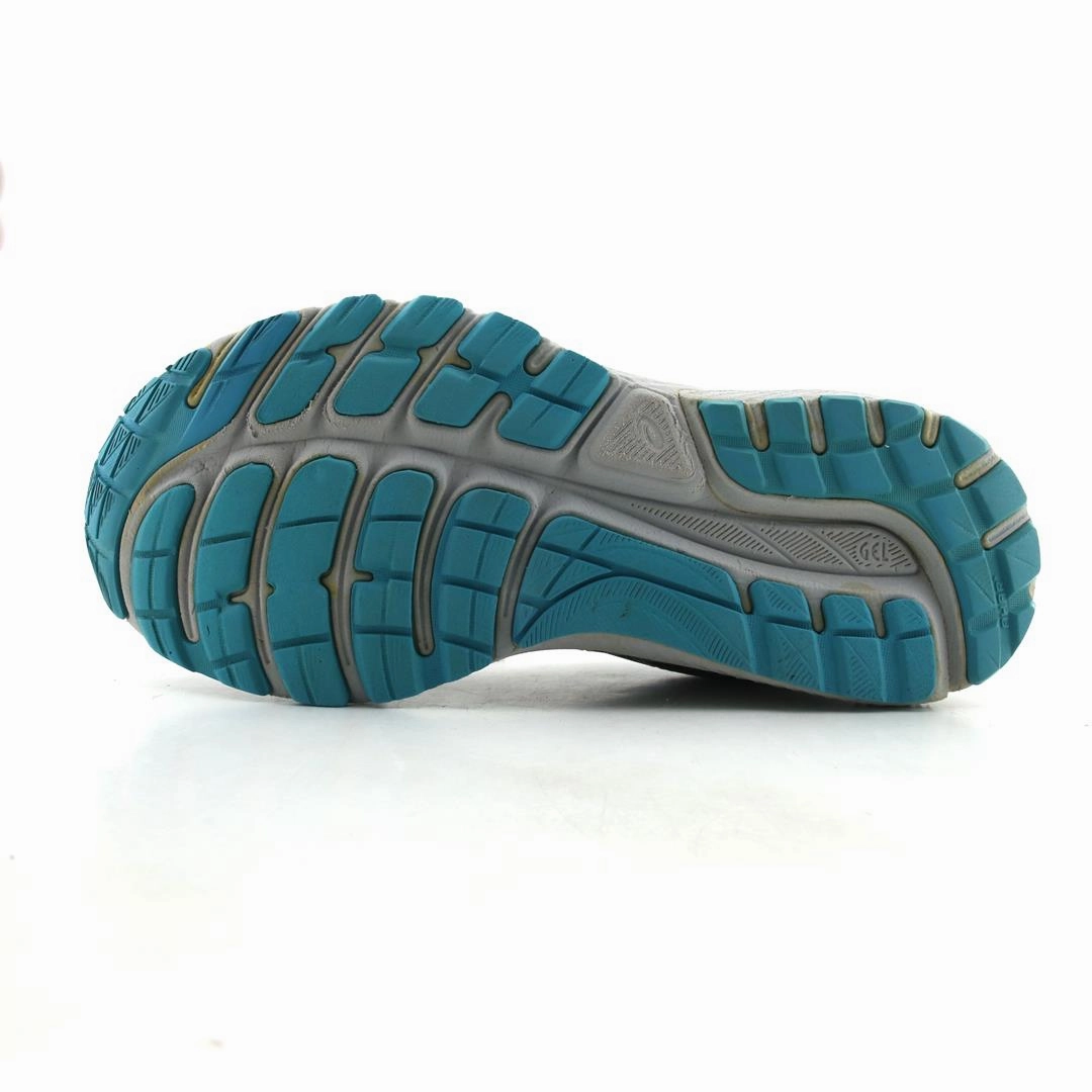 ASICS GEL-CUMULUS 22 sporty Asics footwear images