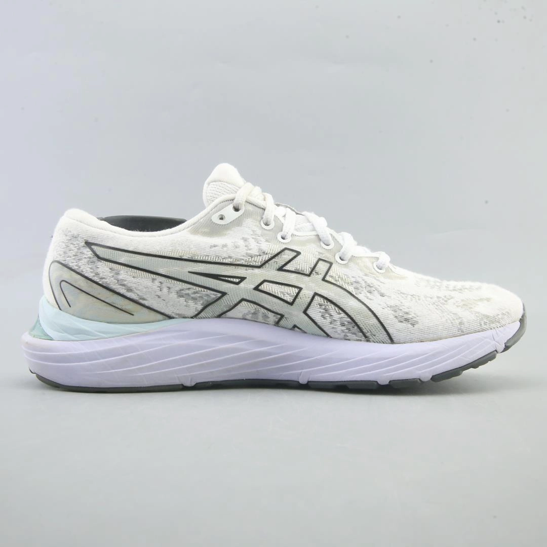 ASICS GEL CUMULUS 23 sporty Asics footwear images