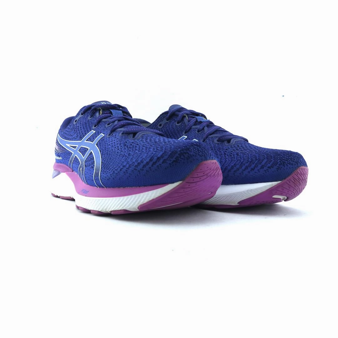 ASICS GEL CUMULUS 24 lightweight athletic shoe visuals