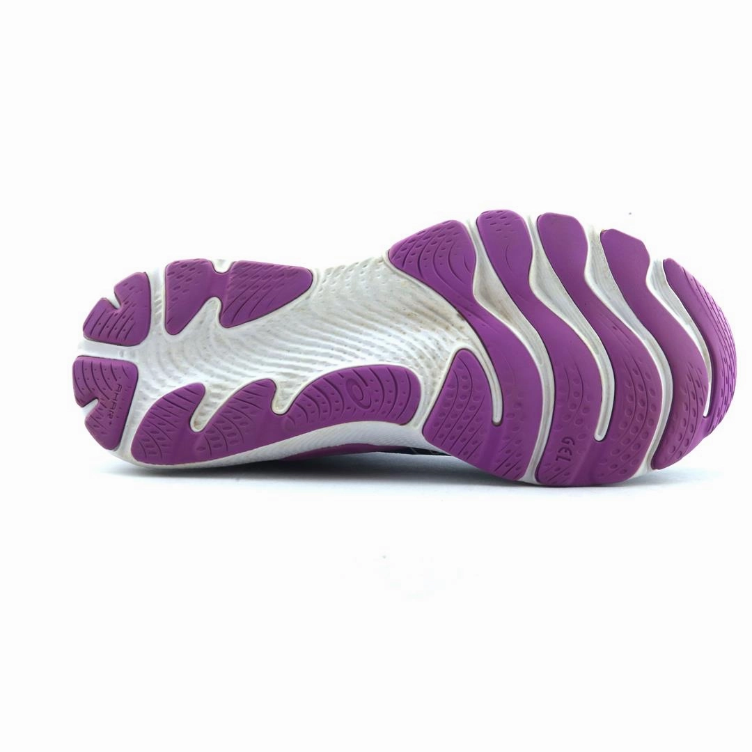 ASICS GEL CUMULUS 24 lightweight athletic shoe visuals