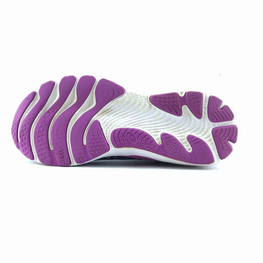 ASICS GEL CUMULUS 24 lightweight athletic shoe visuals