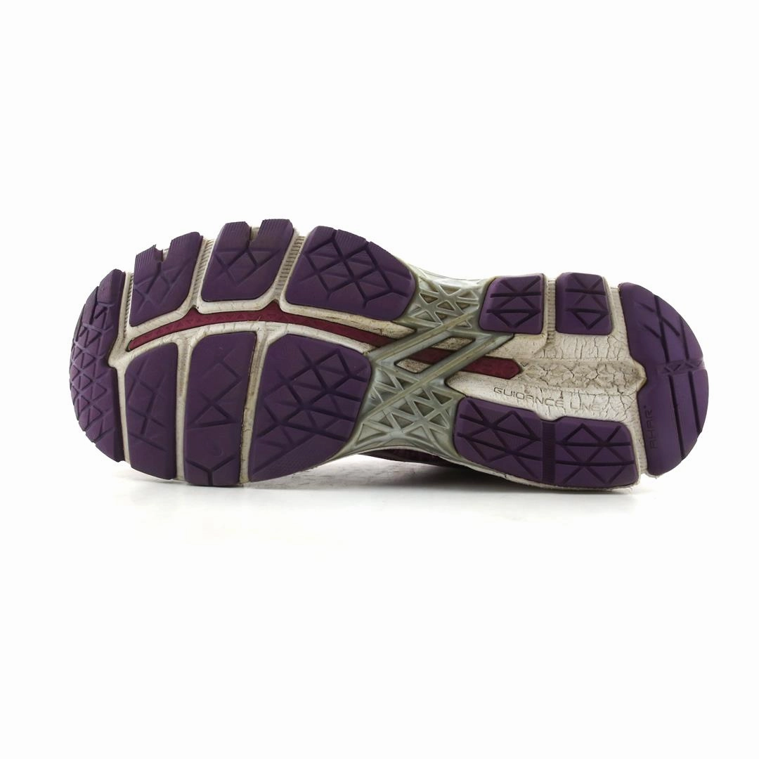 ASICS GEL KAYANO 22 sporty Asics footwear images