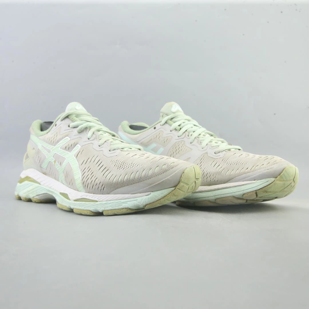 ASICS GEL-KAYANO 23 sporty Asics footwear images