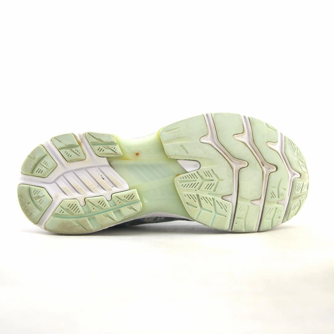ASICS GEL KAYANO 27 sporty Asics footwear images