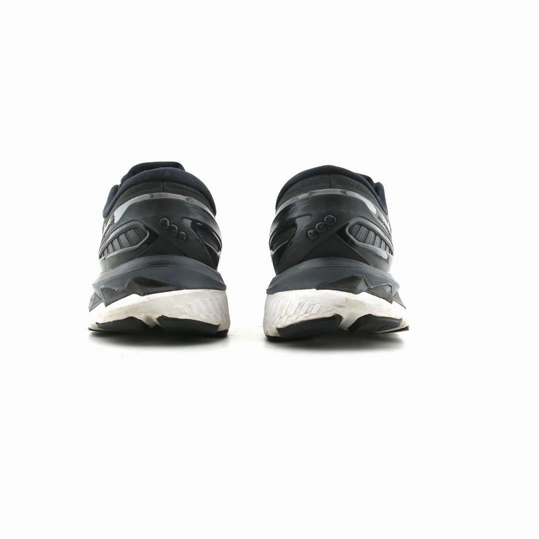 ASICS GEL-KAYANO 27 sporty Asics footwear images