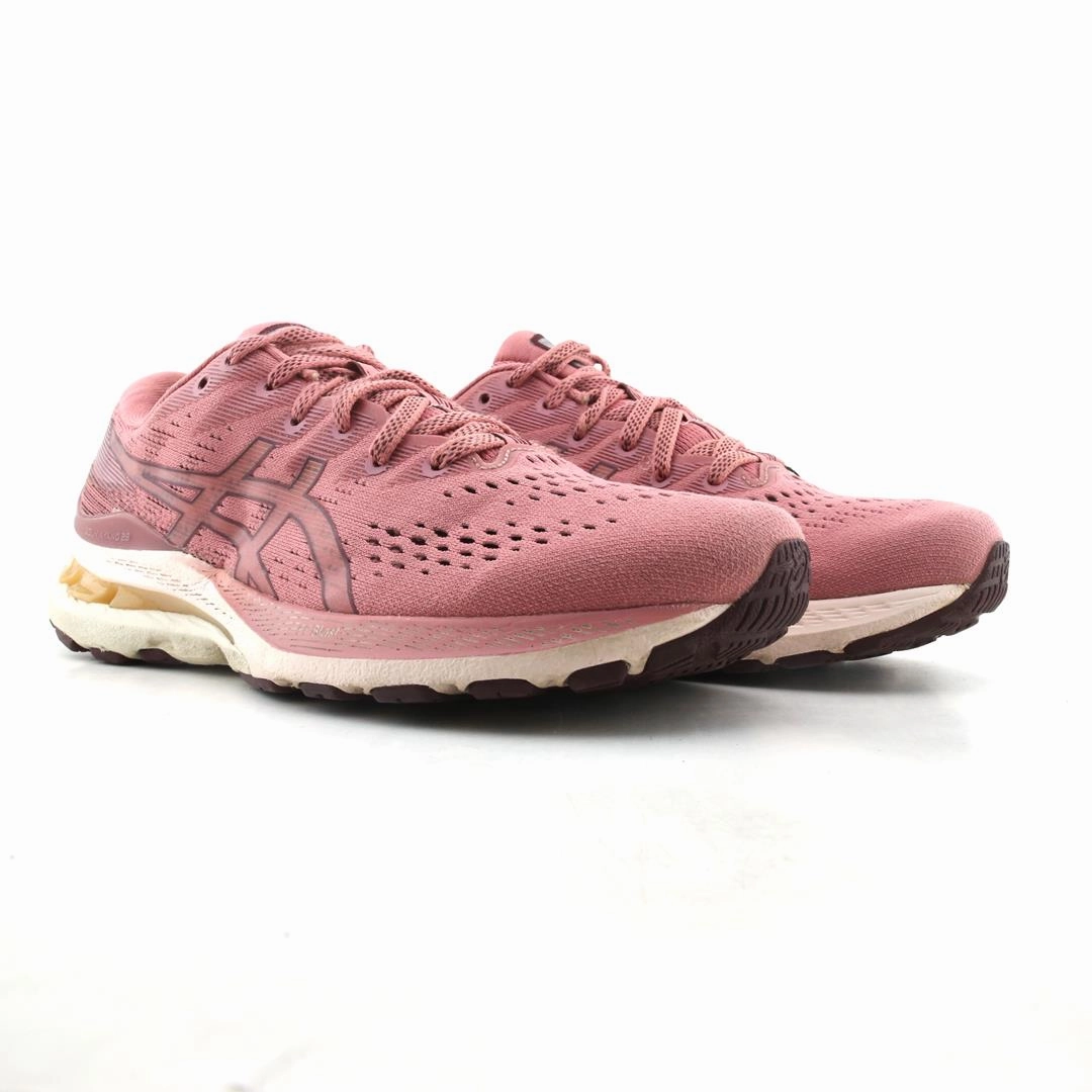 ASICS GEL KAYANO 28 lightweight athletic shoe visuals