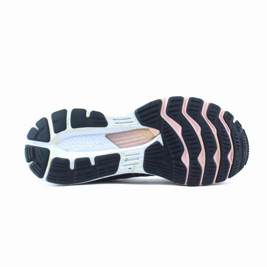 ASICS GEL KAYANO 28 sporty Asics footwear images