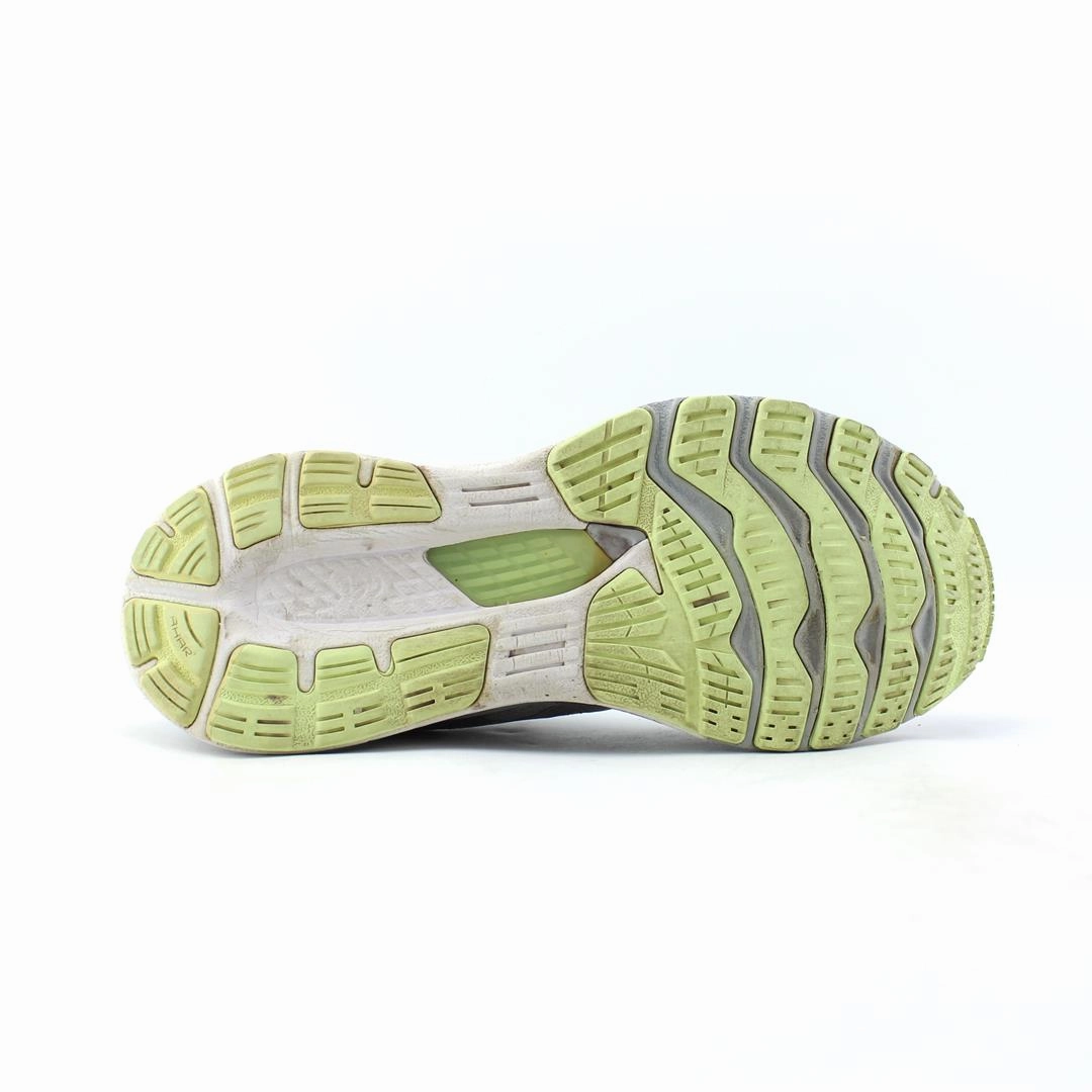 ASICS GEL KAYANO 28 sporty Asics footwear images