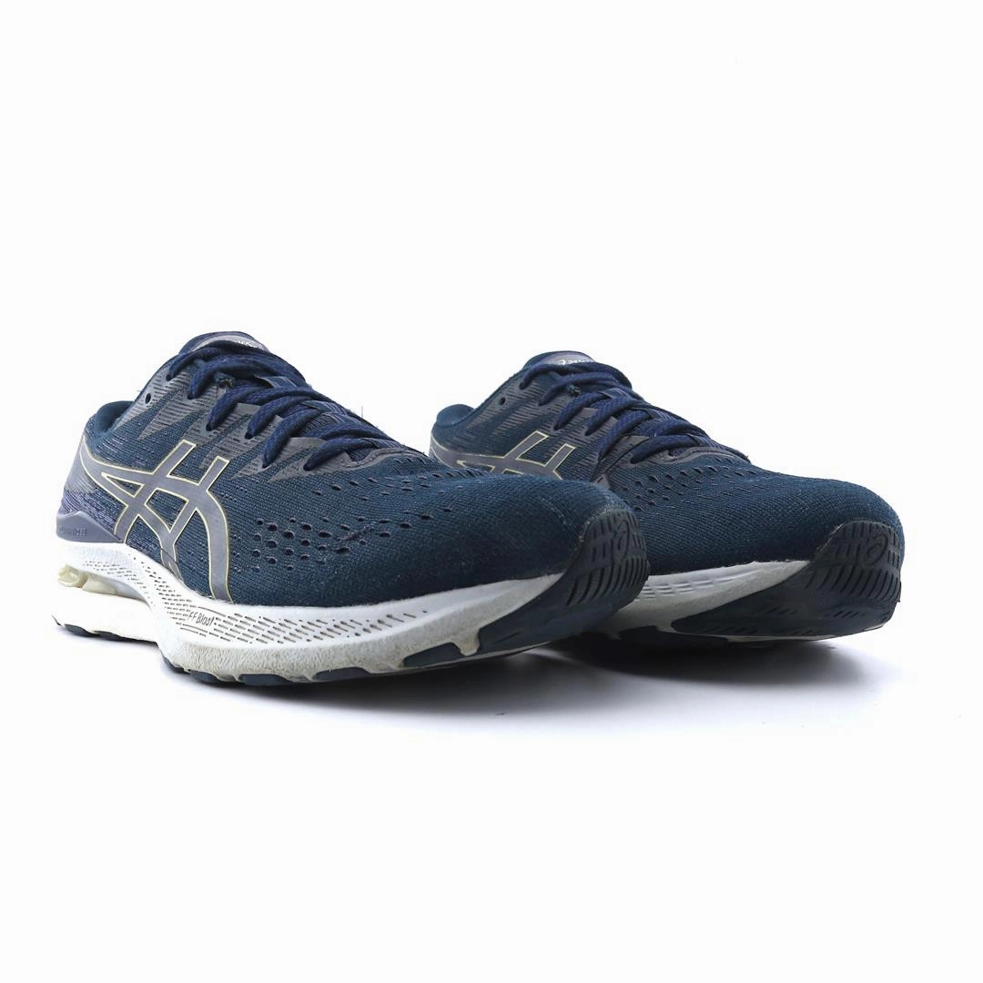 ASICS GEL-KAYANO 28 sporty Asics footwear images