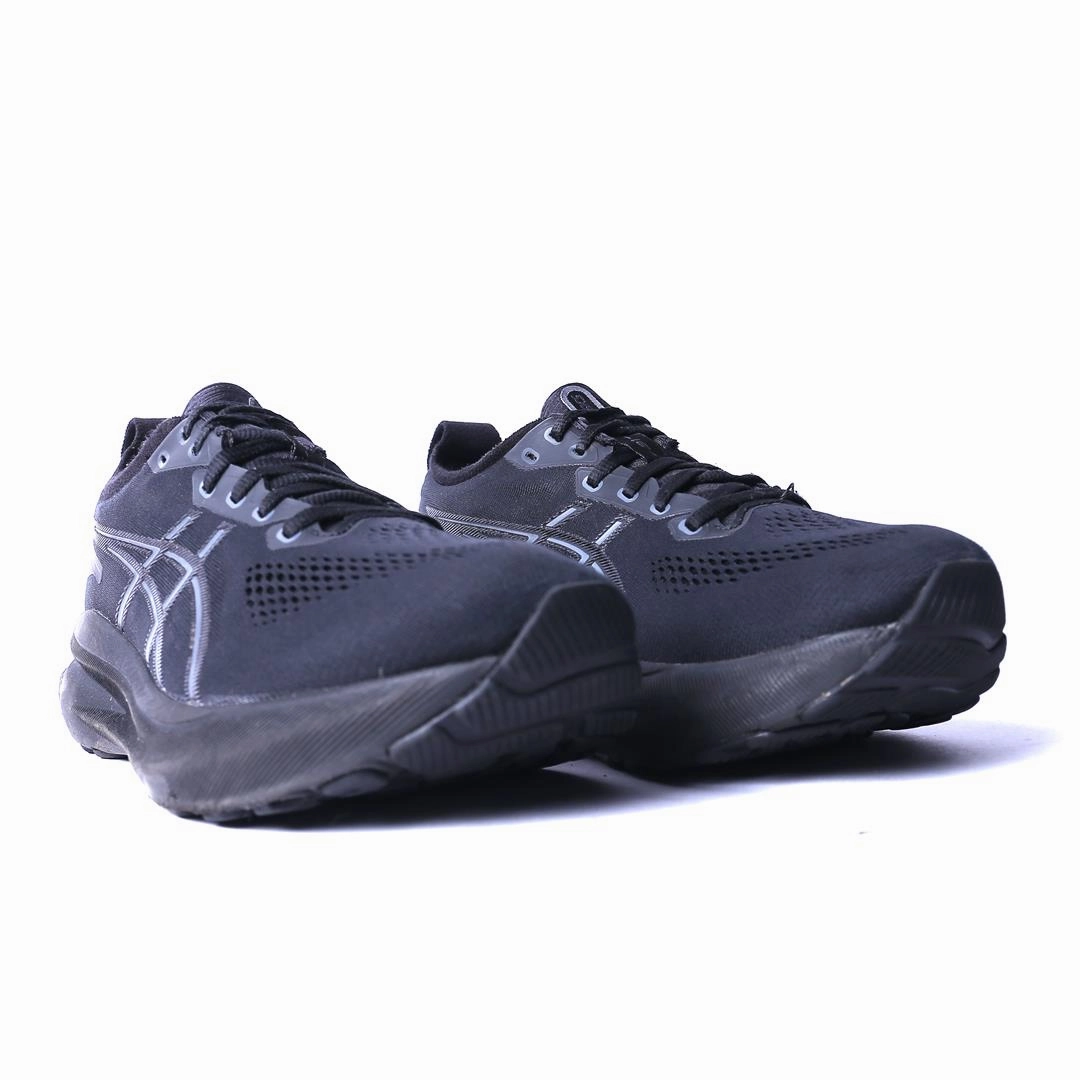 ASICS GEL KAYANO 31 lightweight athletic shoe visuals