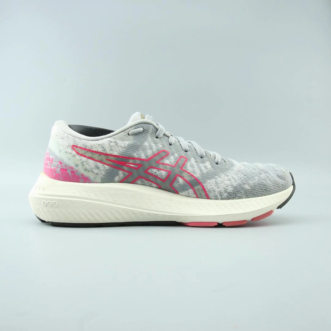 ASICS GEL KAYANO LITE performance running shoe photos