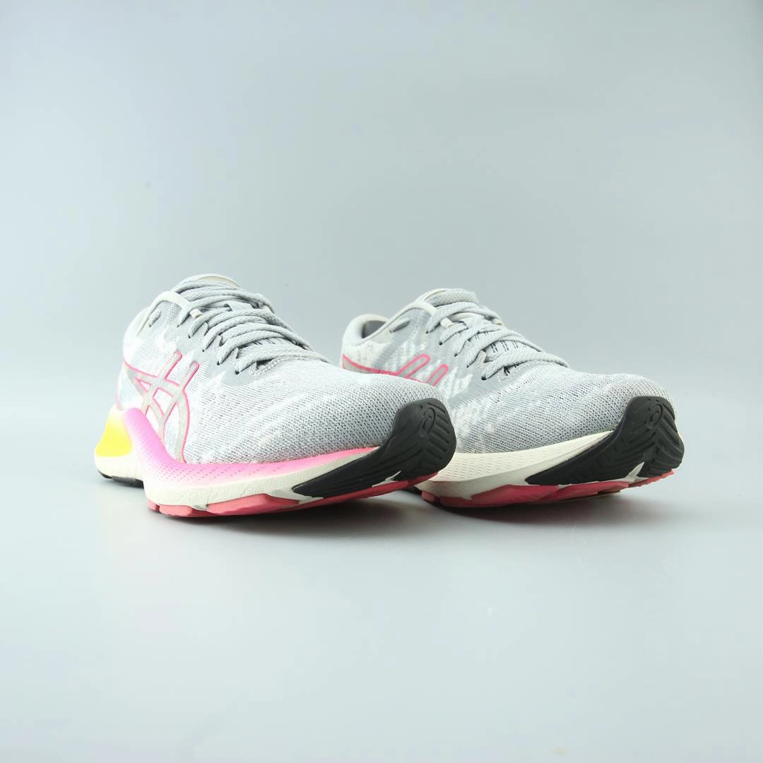 ASICS GEL KAYANO LITE performance running shoe photos