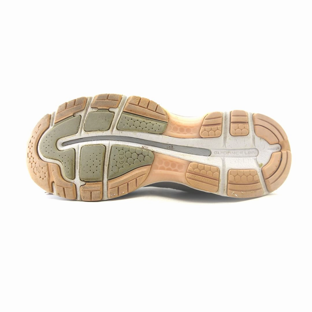 ASICS GEL NIMBUS 20 performance running shoe photos