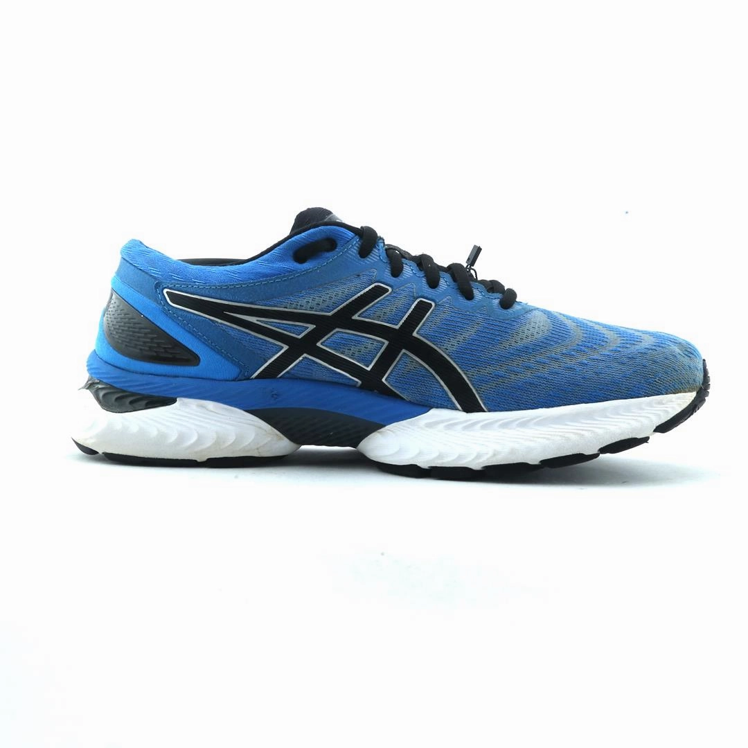 ASICS GEL NIMBUS 22 lightweight athletic shoe visuals