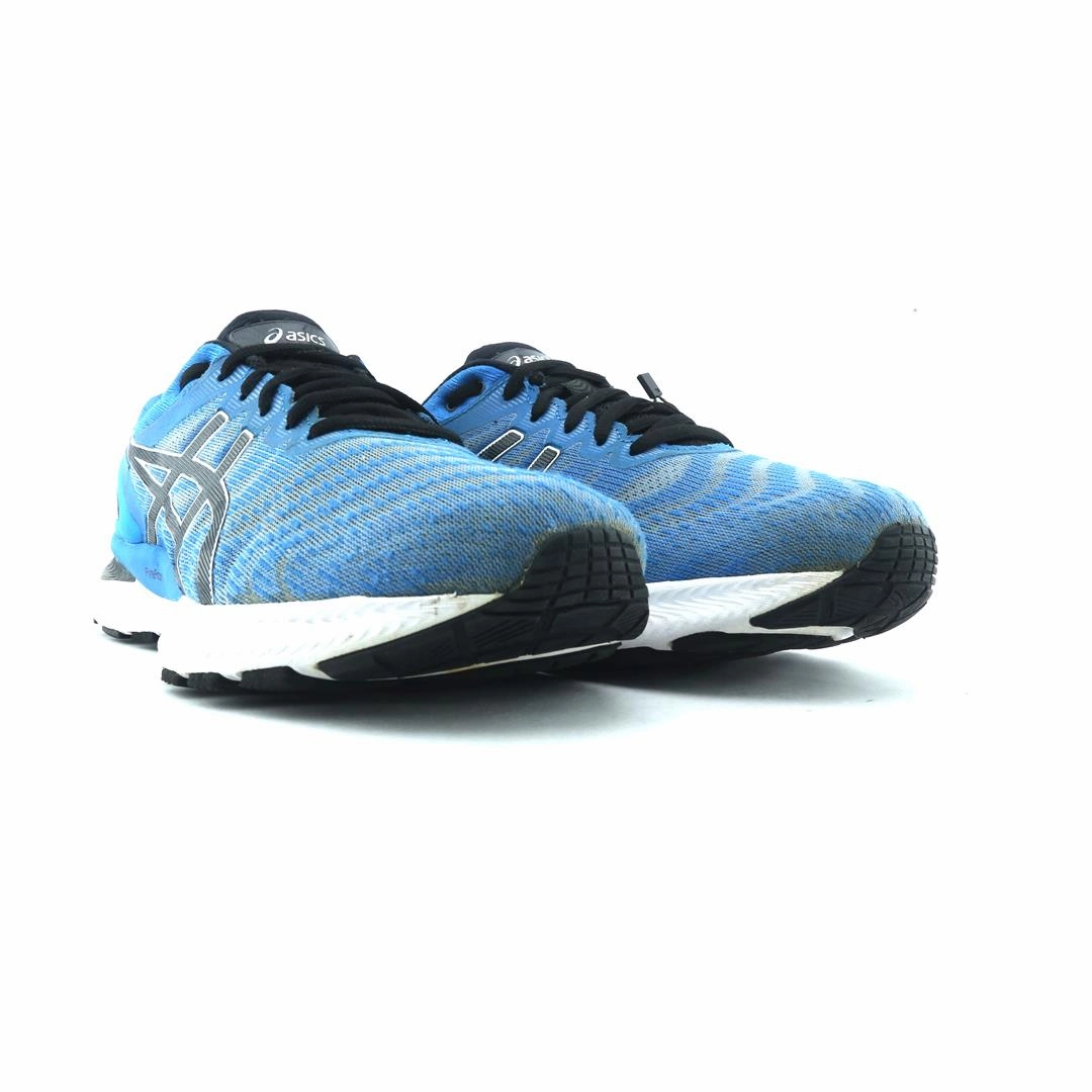 ASICS GEL NIMBUS 22 lightweight athletic shoe visuals