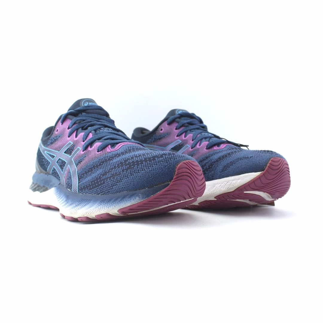ASICS GEL-NIMBUS 23 sporty Asics footwear images