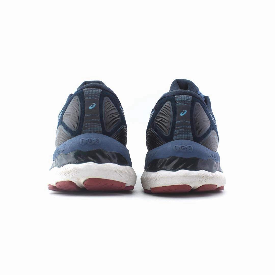 ASICS GEL-NIMBUS 23 sporty Asics footwear images